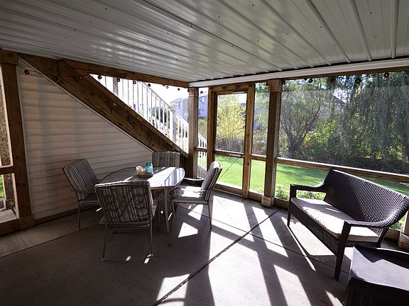 3rd image of 2458 Deerwoods Ct