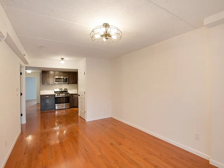 961 Madison St #1F — Photo 4