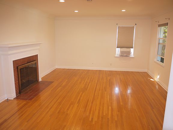 3rd image of 11574 Kling St