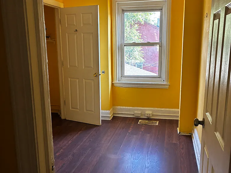148 W Marshall St #C — Photo 14