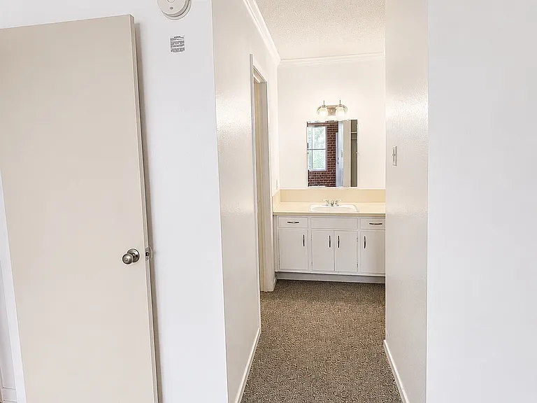 3101 Highland Rd #222 — Photo 3