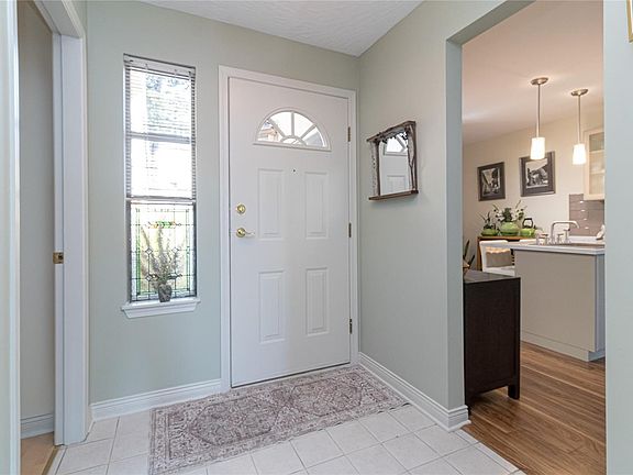 4th image of 909 Admirals Rd #46