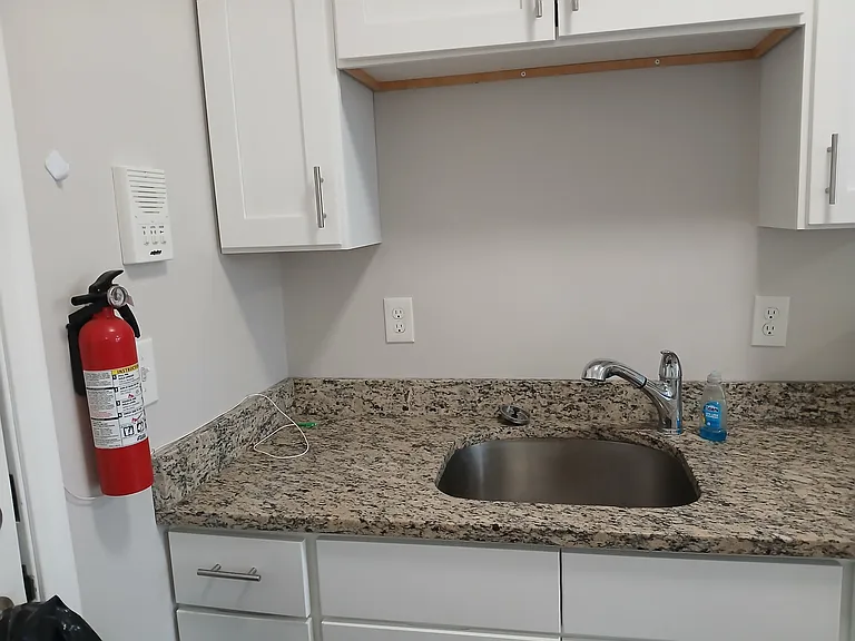 93 Summit St #4 — Photo 4