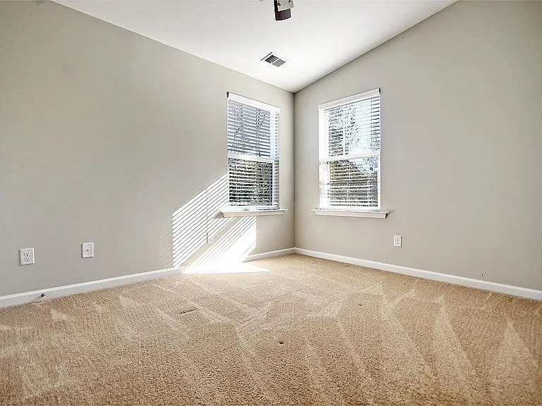 107 Bennett Ln — Photo 21