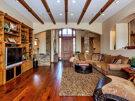 4th image of 2305 E Blue Bell Cir