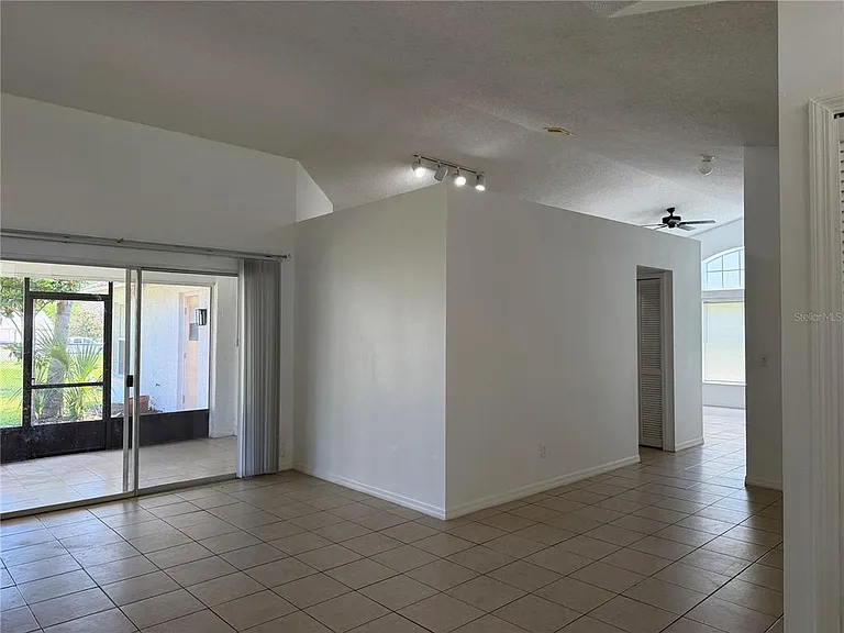 14601 Eagles Crossing Dr — Photo 13