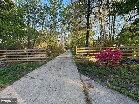 2nd image of 91 Parvins Mill Rd