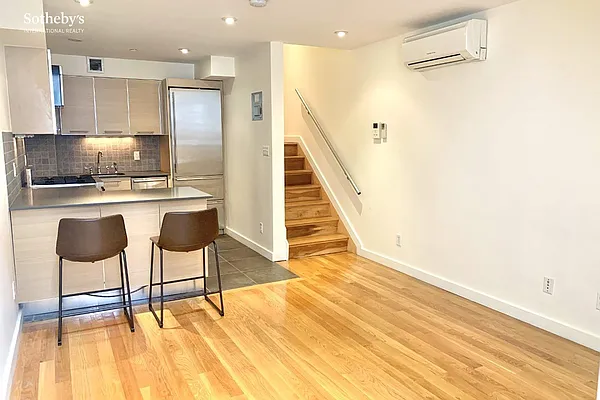 Rented by Sotheby's International Realty | media 14