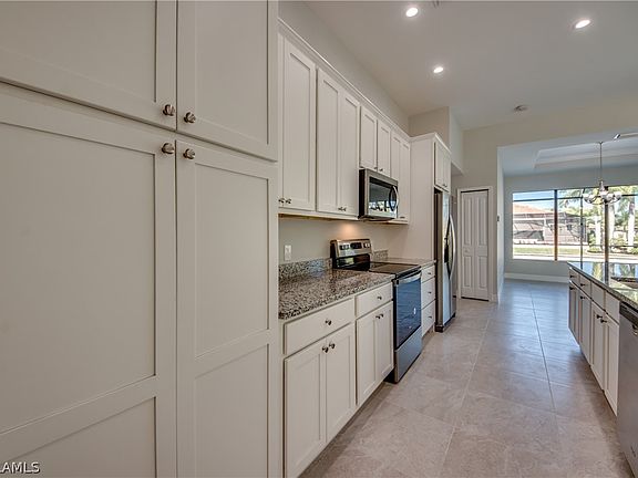 3rd image of 2629 SW 28th Terrace Cpe