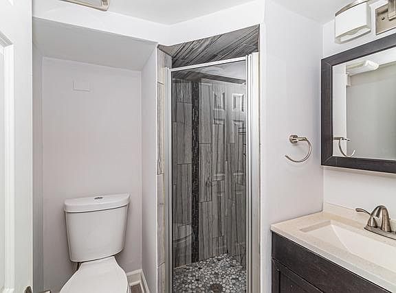 5th image of 3020 N Narragansett Ave