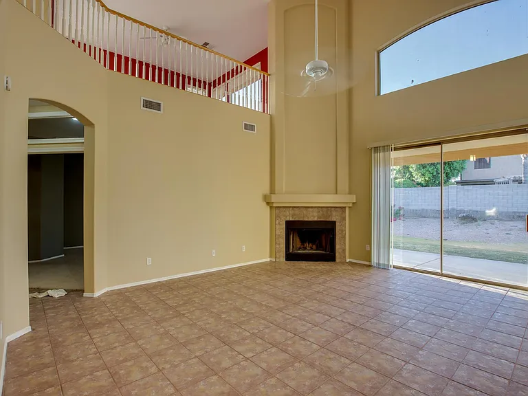 516 W Anderson Ave — Photo 9