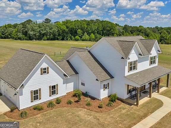 2nd image of 240 Williams Cir