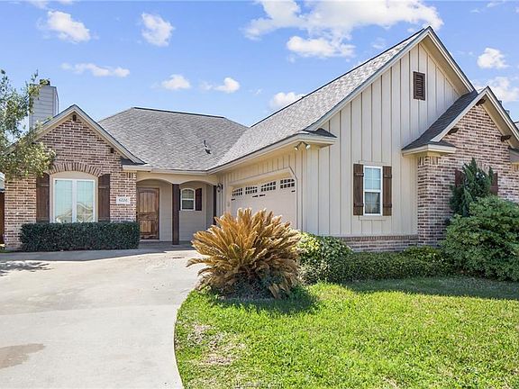 3rd image of 4226 Rocky Rhodes Dr
