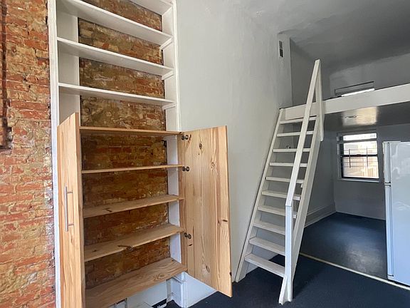 2nd image of 1823 Fairmount Ave APT 1F