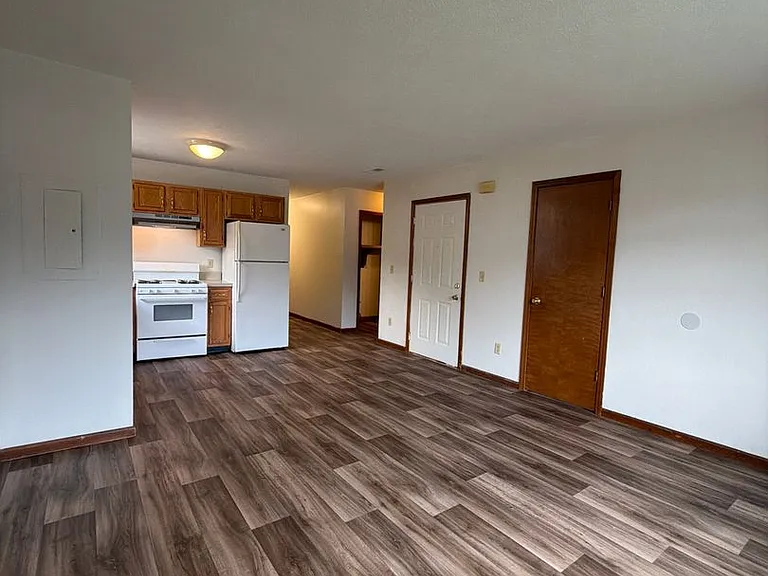 213 Stonewall Ct — Photo 1