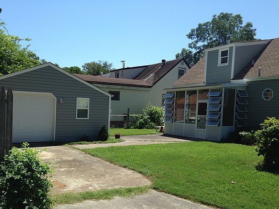 Back of house w.view of garage (auto door coming by 9.5!))