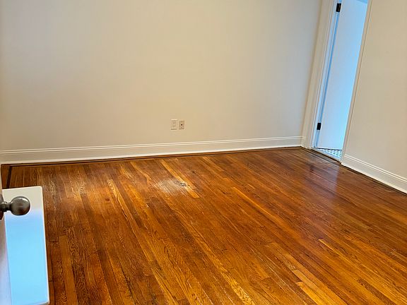 4th image of 144-32 35th Ave #C35