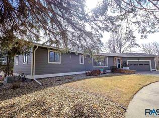 510 Ashmont Rd, Madison, SD 57042