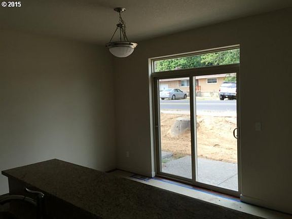 4th image of 4806 NE 56th Pl