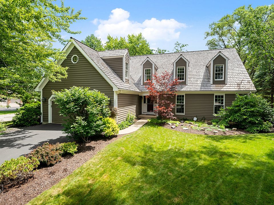 1st image of 1223 W Groh Ct