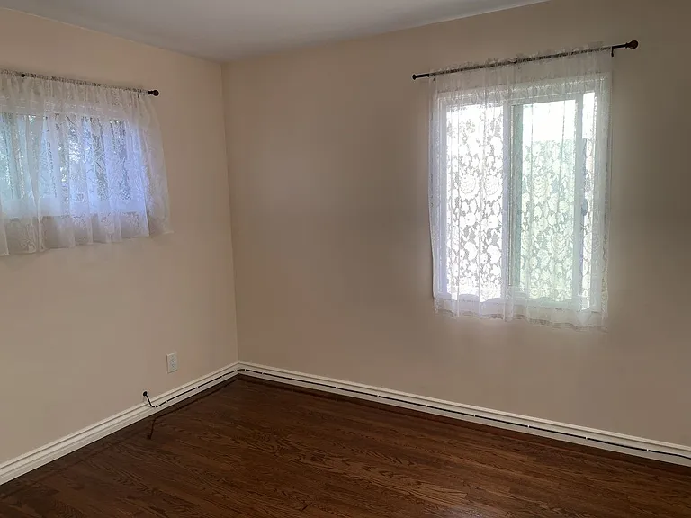 7810 Wilkinson Ave — Photo 10