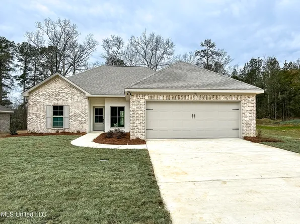 997 Riverside Ln, Pearl, MS 39208