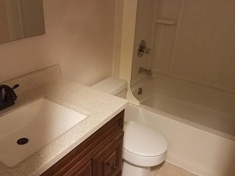1716 Skyline Dr — Photo 6