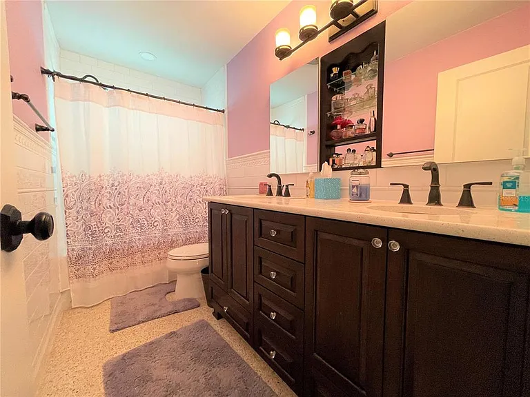 17045 Dolphin Dr — Photo 20