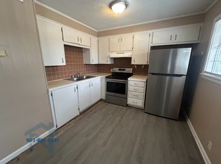 302 Houston St, Queen City, TX 75572