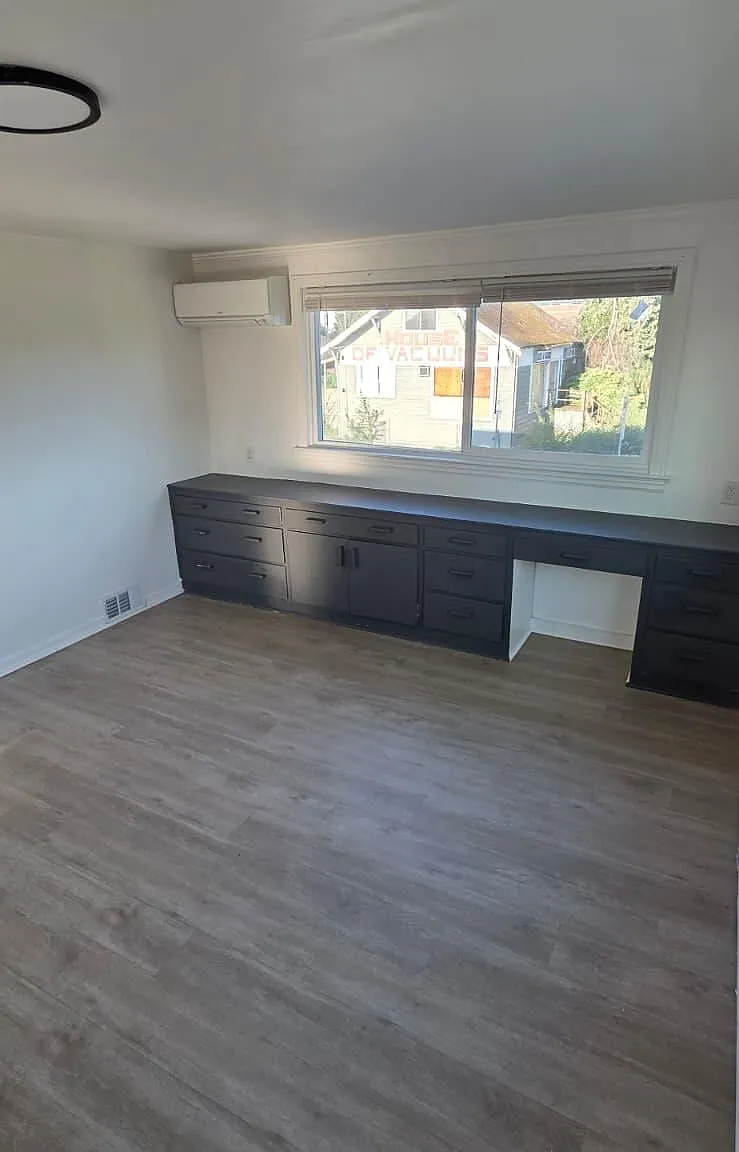 3 bed, 1500 sqft, $2,400 — Photo 1
