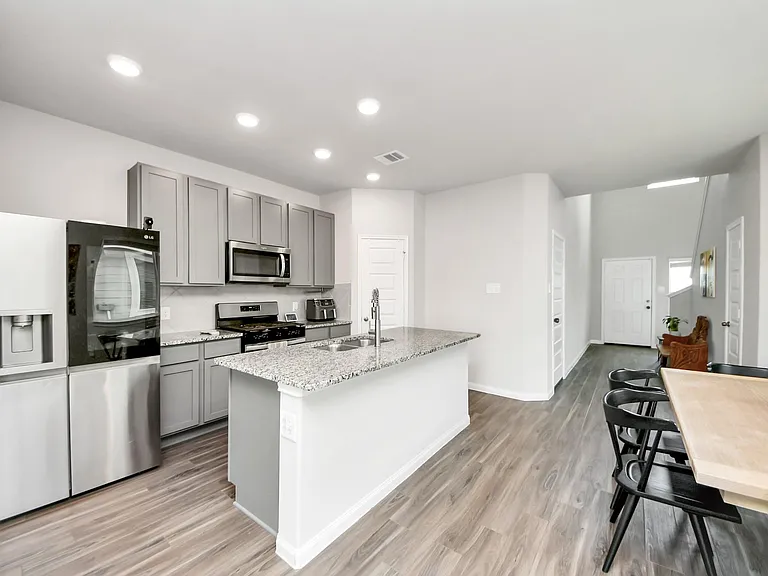 2473 Carp Dr — Photo 10