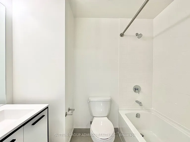 185 Deerfield Rd #304 — Photo 3