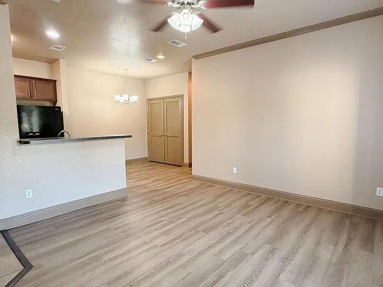 Timber Creek Apartments — Photo 16