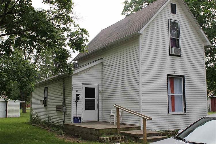 1st image of 735 W Hubbard Ave
