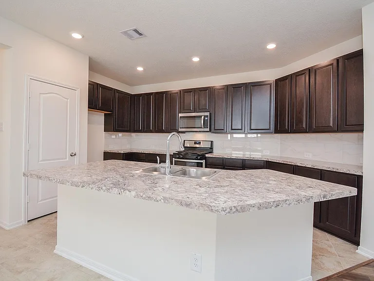17327 Rock Willow Ln — Photo 6