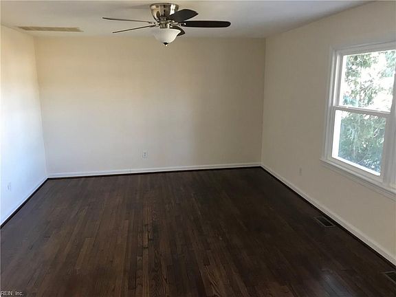 2nd image of 92 Maxwell Ln
