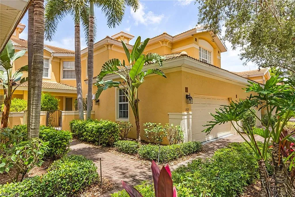 3 bed, 2.5 bath, 1656 sqft, $5,995 — Photo 1