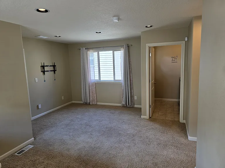 16360 NW Rossetta St — Photo 29