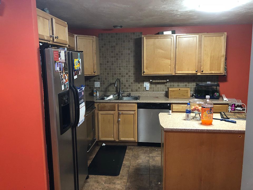 2nd image of 125 Ledgecrest Dr