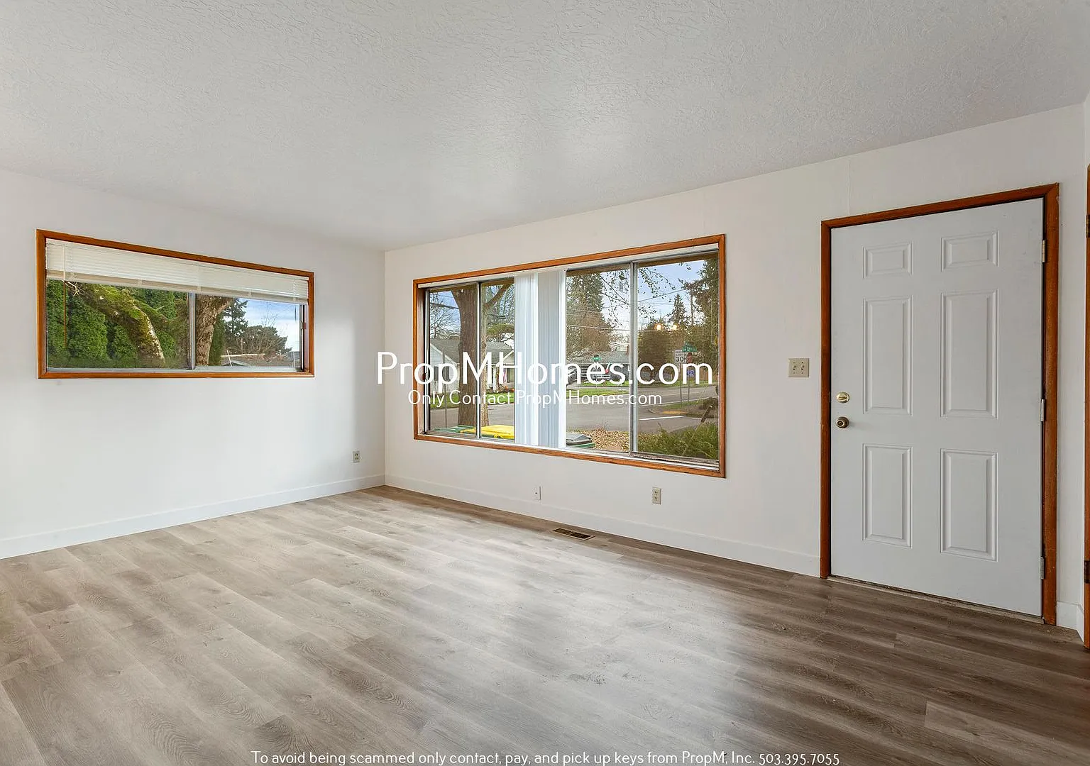 Charming Two Bedroom Duplex in Vose Neighborhood - Corner Lot! — Photo 2