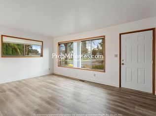 12025 SW 12th St, Beaverton, OR 97005