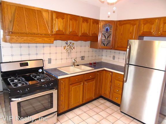 2nd image of 408 Weymouth Ln