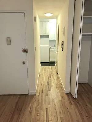 Rented by Avenues Real Estate | media 4