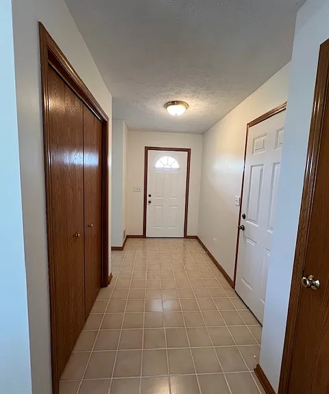 6903 Hanna Lake Ave SE — Photo 3