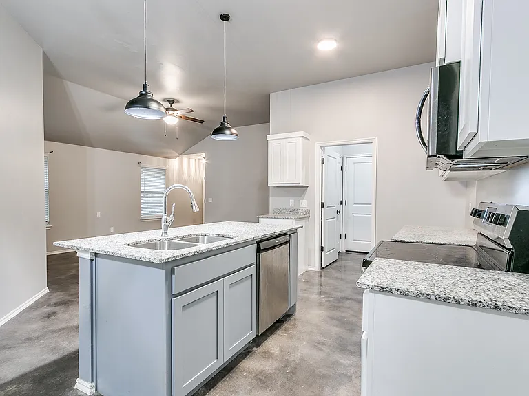 818 Coles Creek Ln — Photo 15