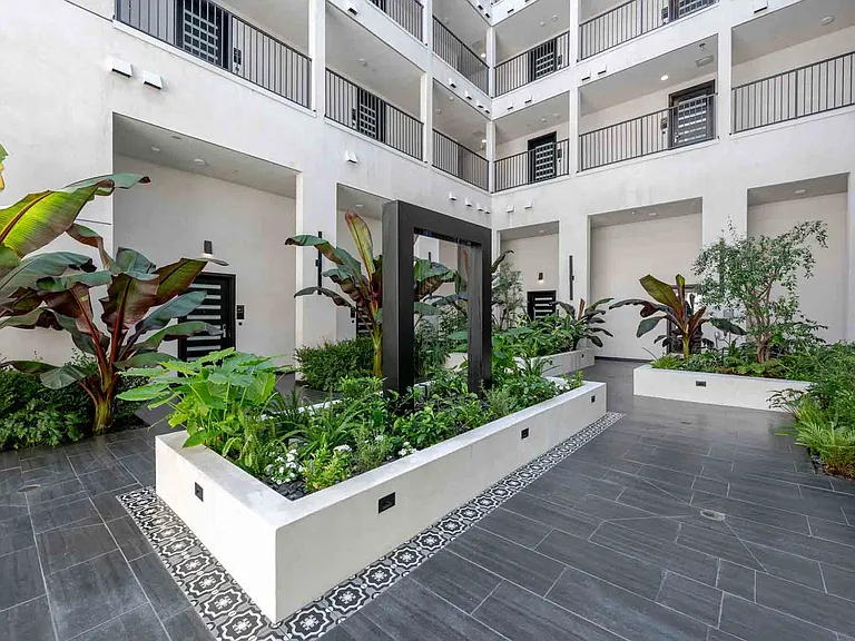 Montecito Lofts — Photo 12