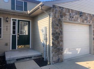 406 Springbrook Ct, Hanover, PA 17331