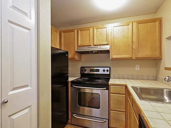 5th image of 1127 N 198th St #A104-a104-a104