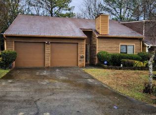 1580 Burnstone Dr, Stone Mountain, GA 30088