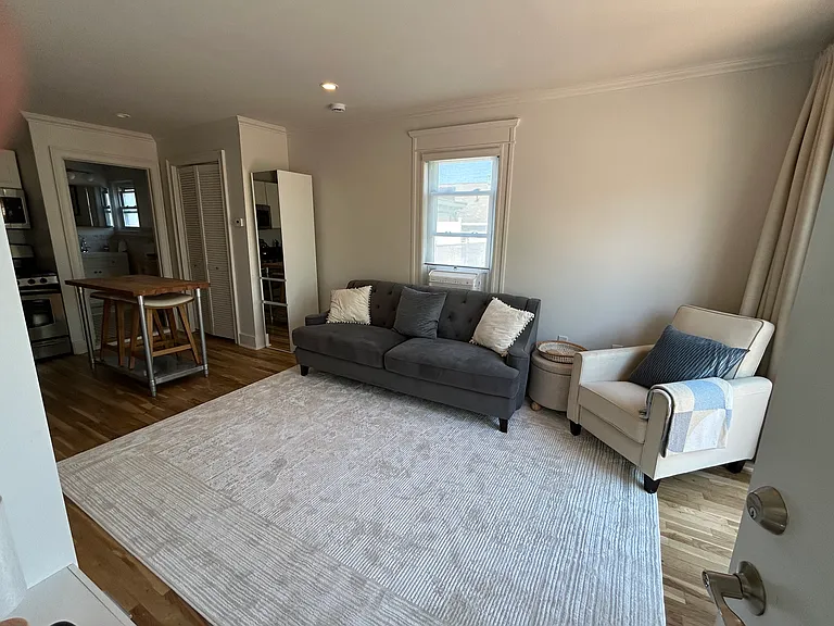 1211 Grand Ave #4 — Photo 10